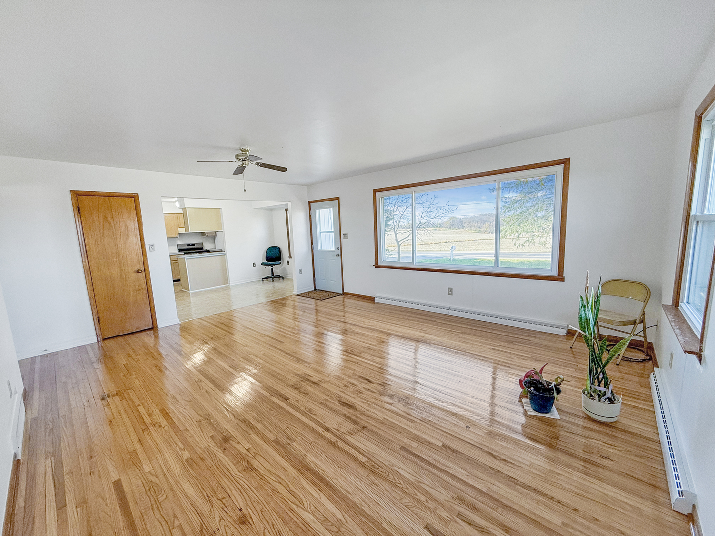 1165 N Henderson Road Property Photo 6