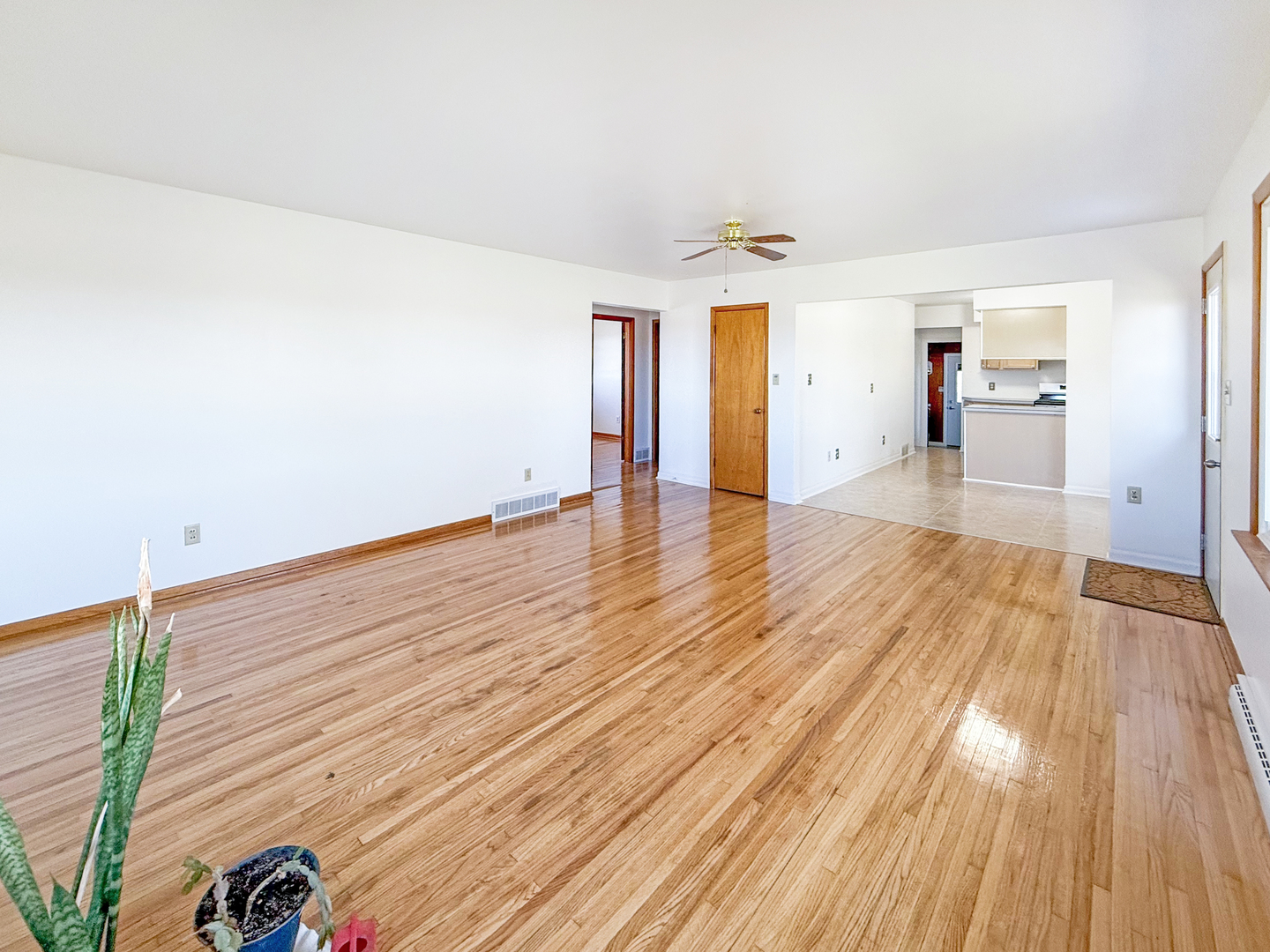 1165 N Henderson Road Property Photo 7