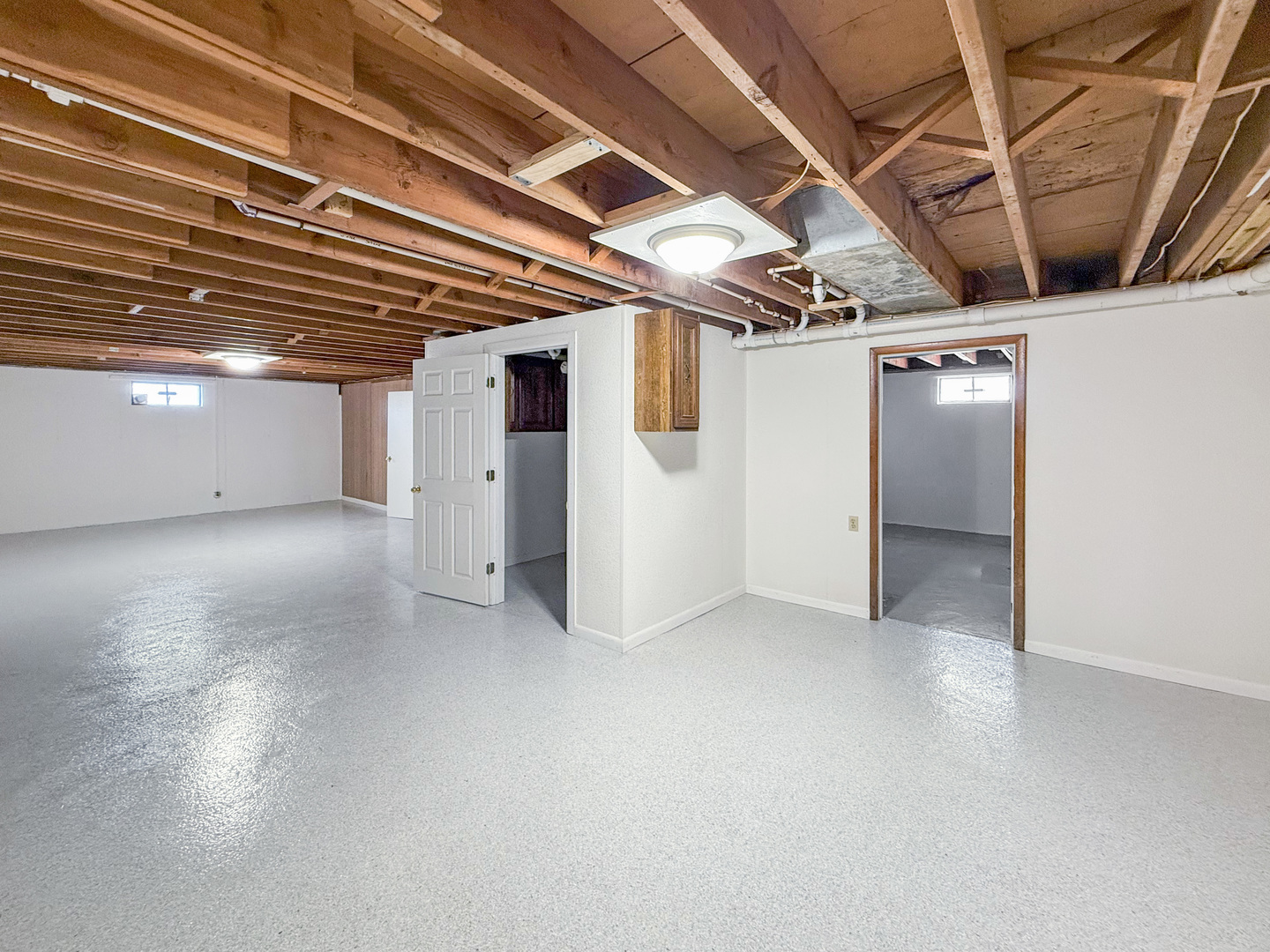 1165 N Henderson Road Property Photo 23