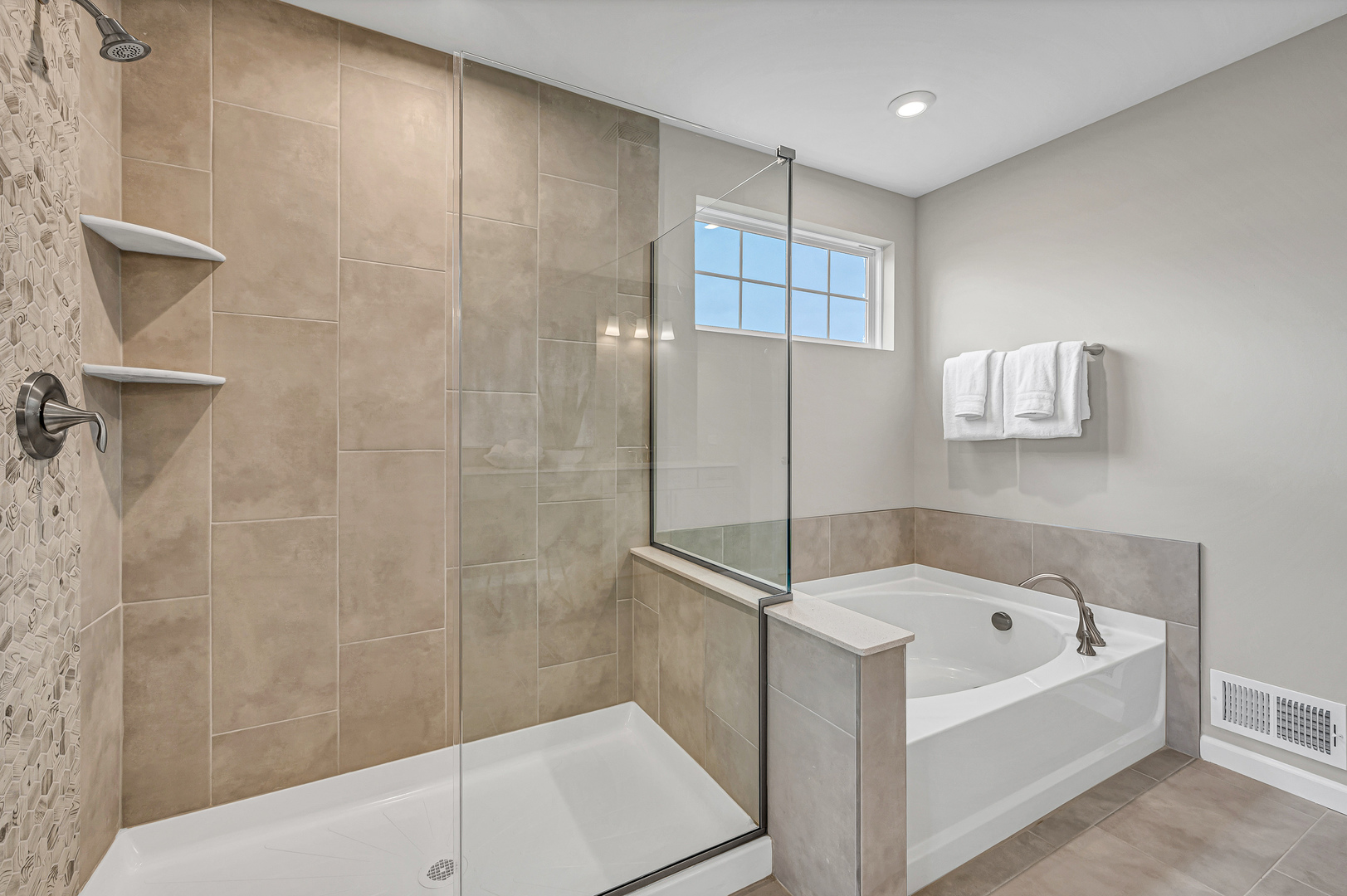 12576 Maggie Drive Property Photo 16