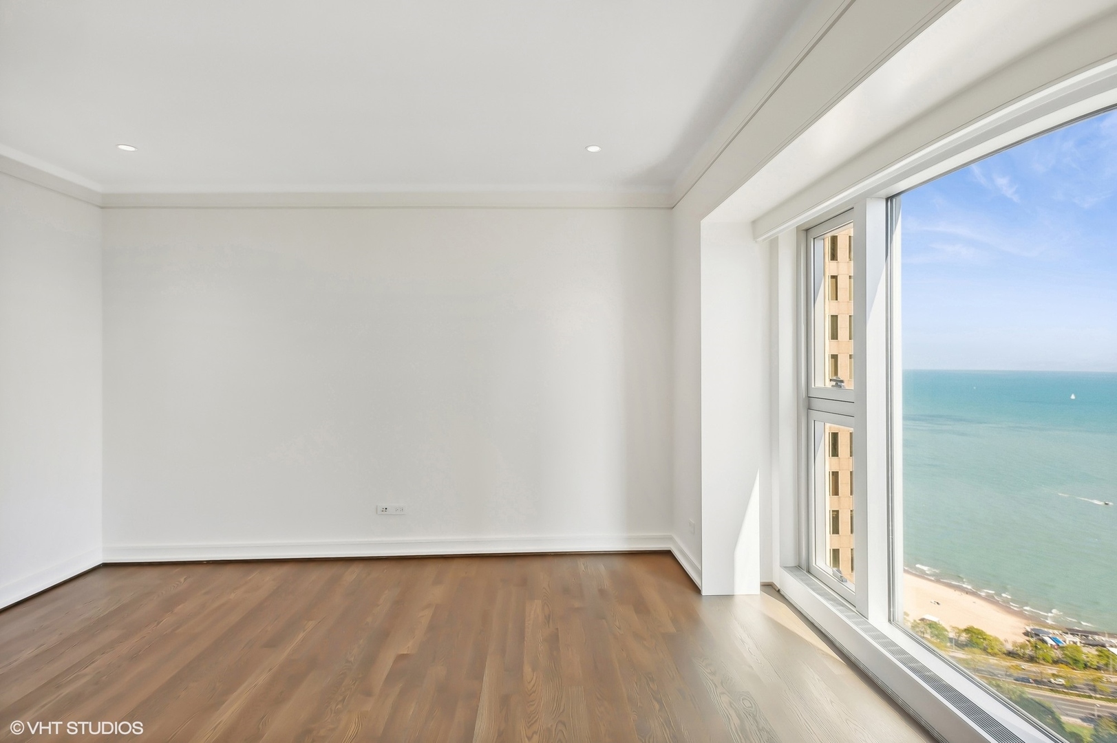 77 E Walton Street 28b Property Photo 16