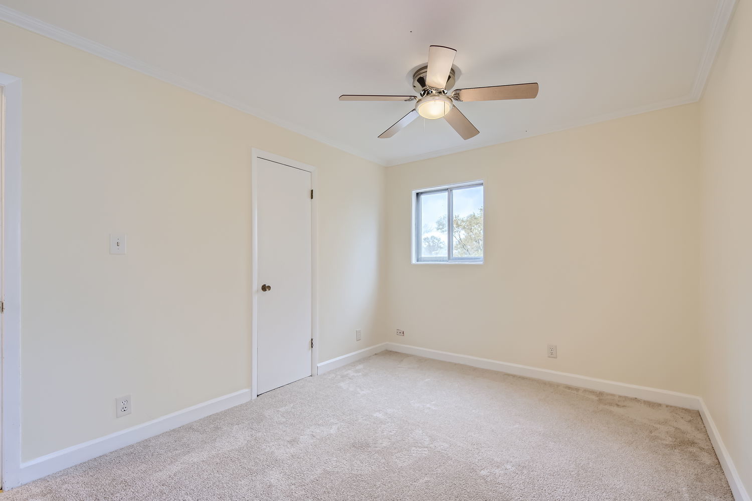 303 Audubon Road Property Photo 13