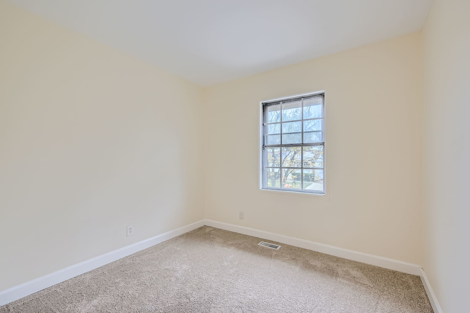 303 Audubon Road Property Photo 14