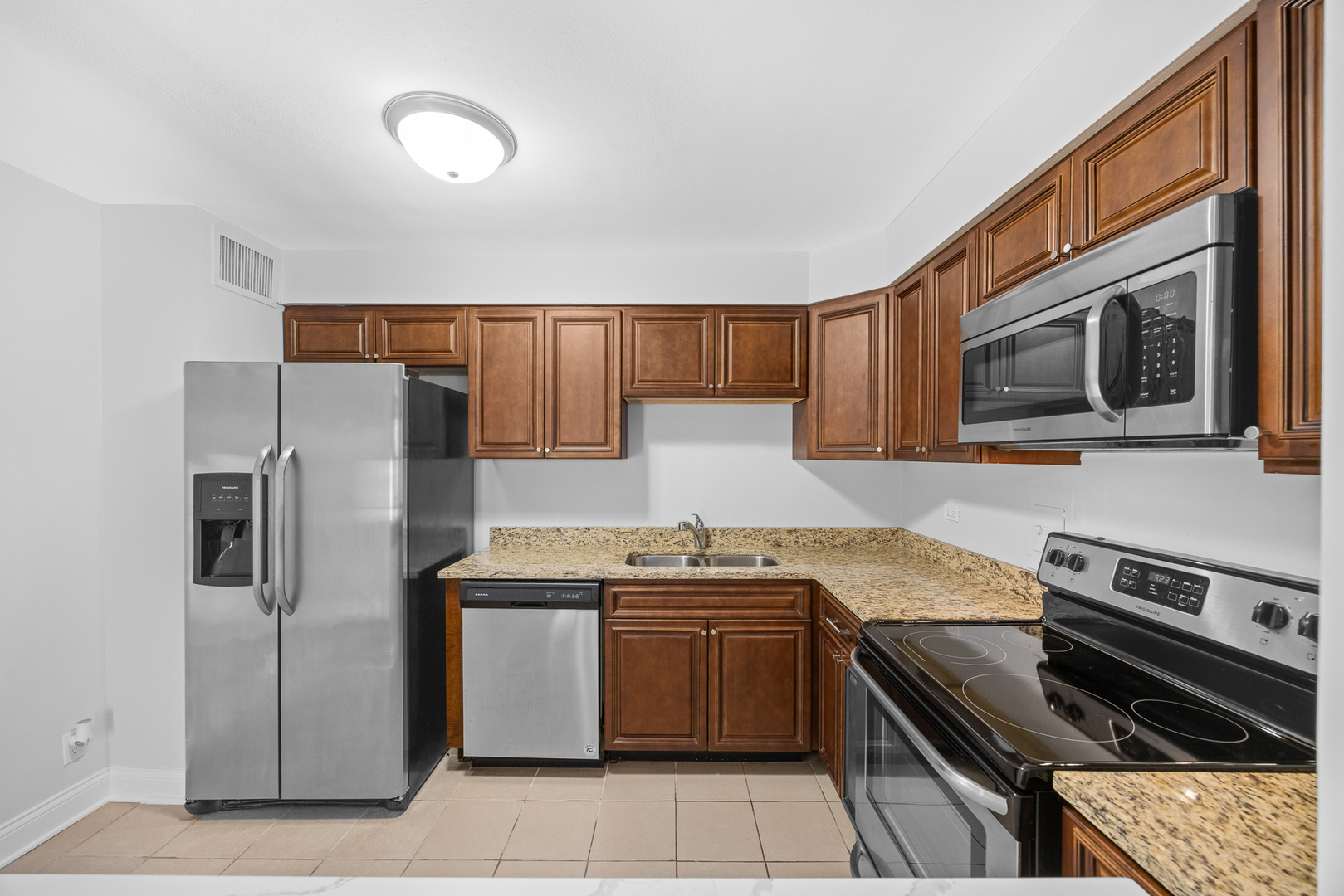 6118 N Sheridan Road 304 Property Photo 4