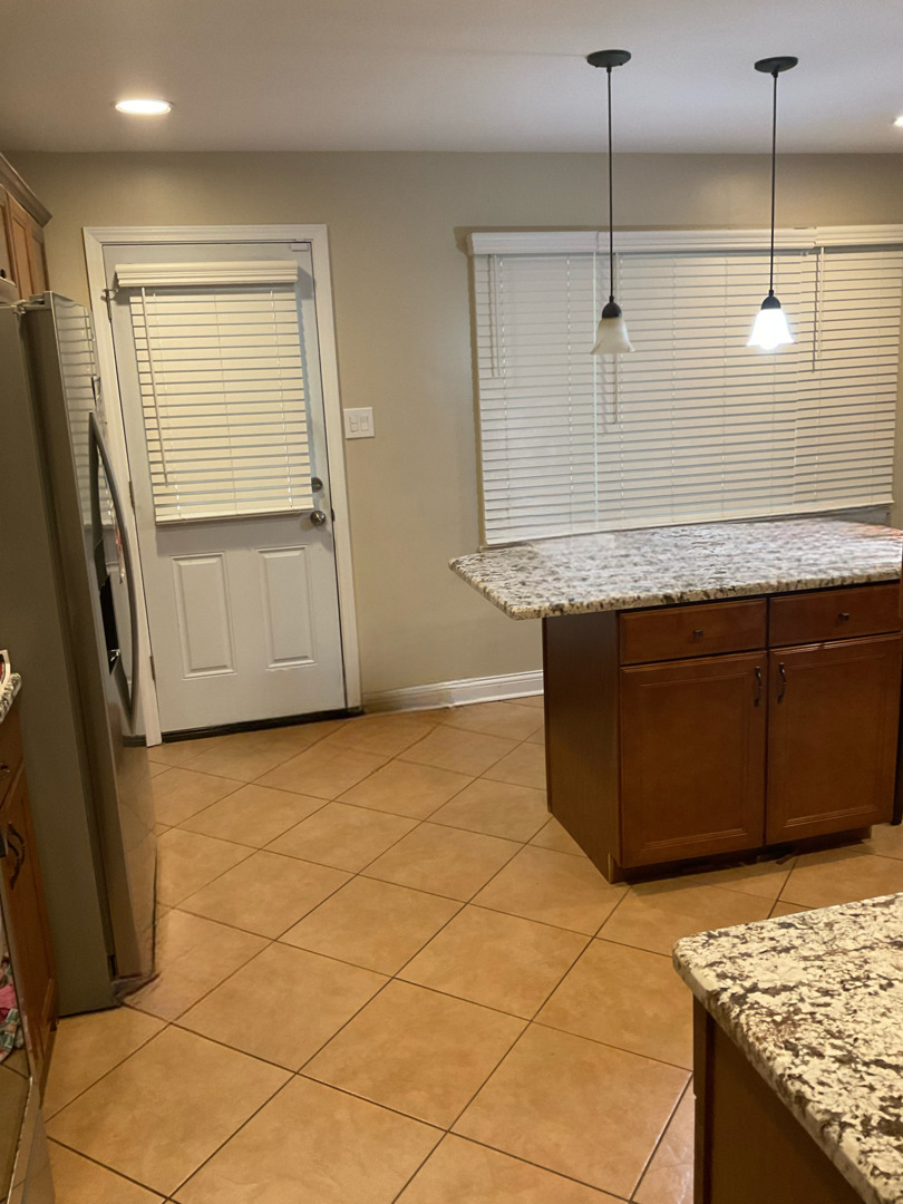2716 Chariot Ln Property Photo 2