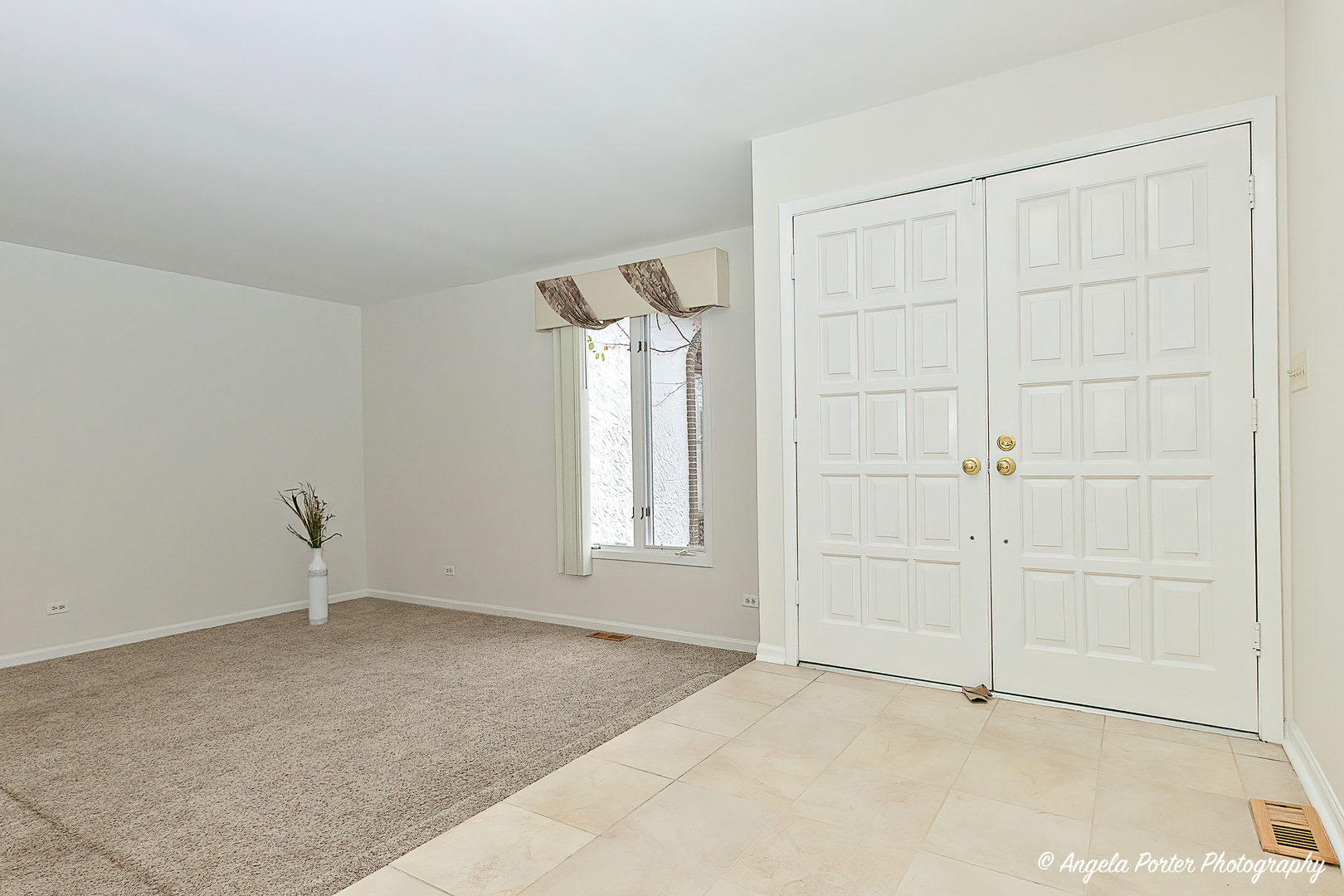 6413 Vermont Trail Property Photo 2