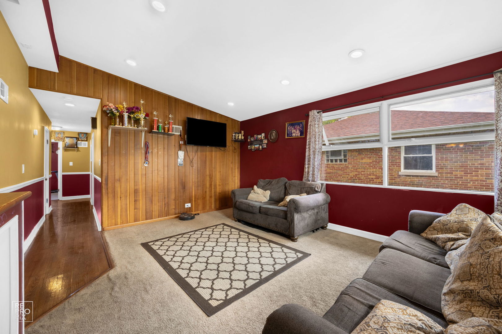 243 Barron St Property Photo 12