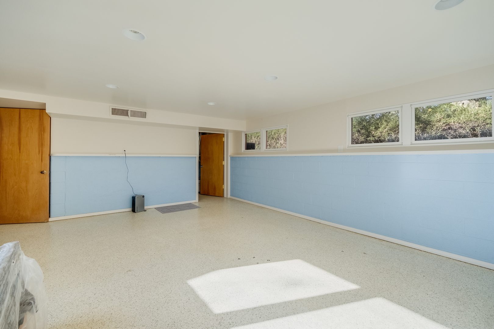2112 S Race Street Property Photo 23