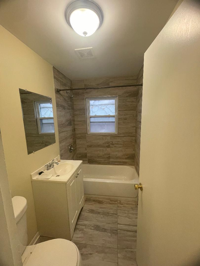 7530 N Damen Avenue 1 Property Photo 10