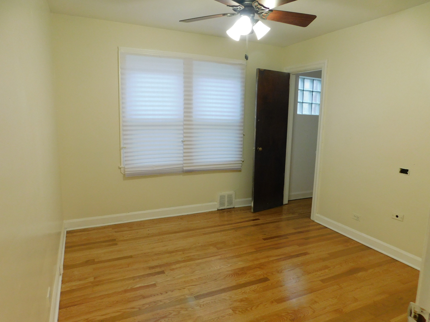 7748 S Wolcott Avenue Property Photo 4