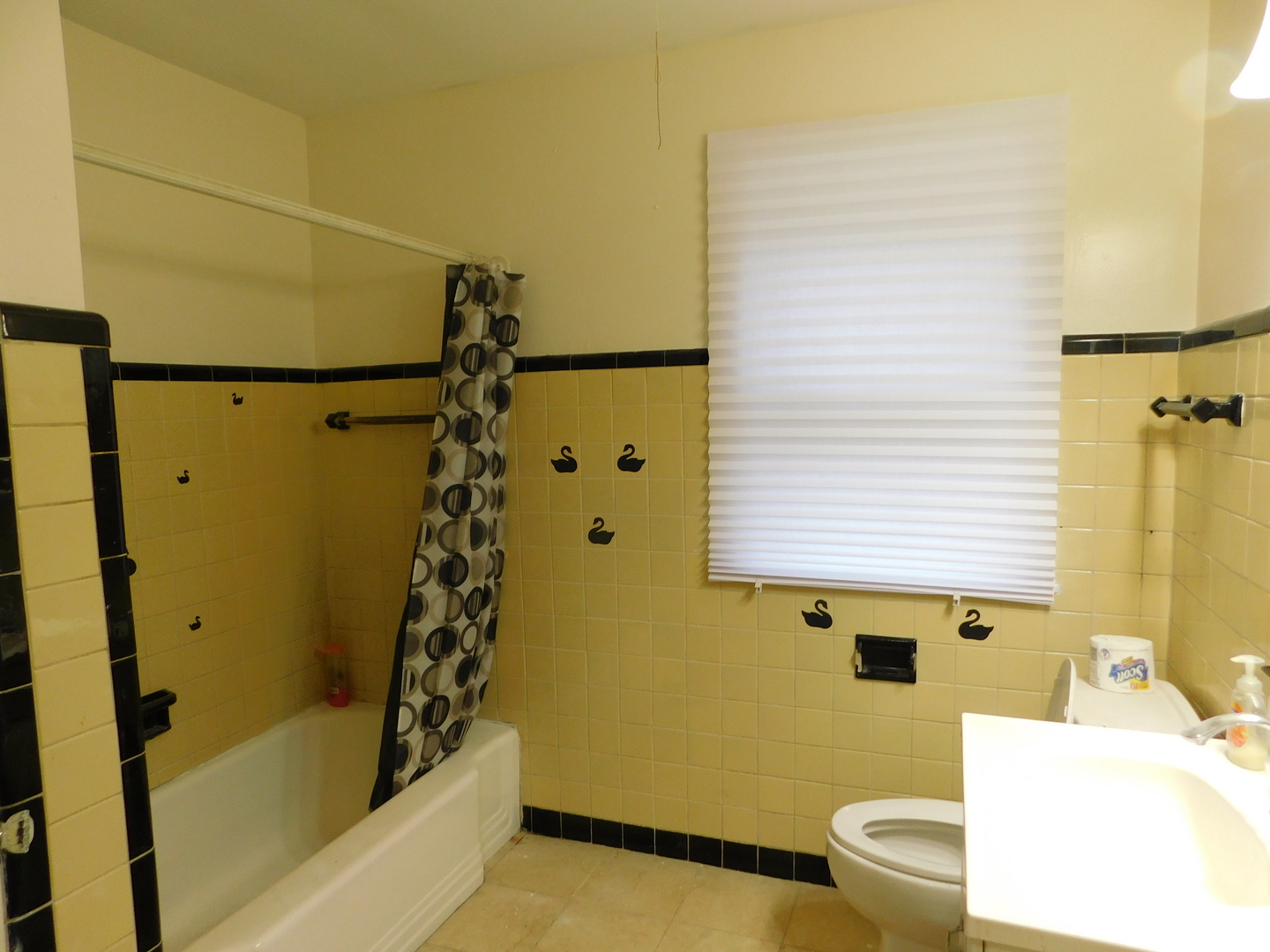 7748 S Wolcott Avenue Property Photo 5