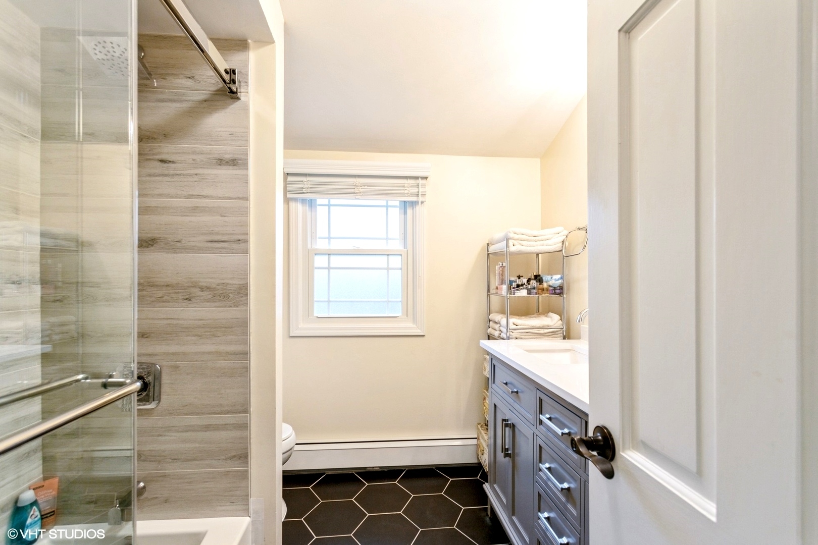 6430 Thurlow Street Property Photo 22