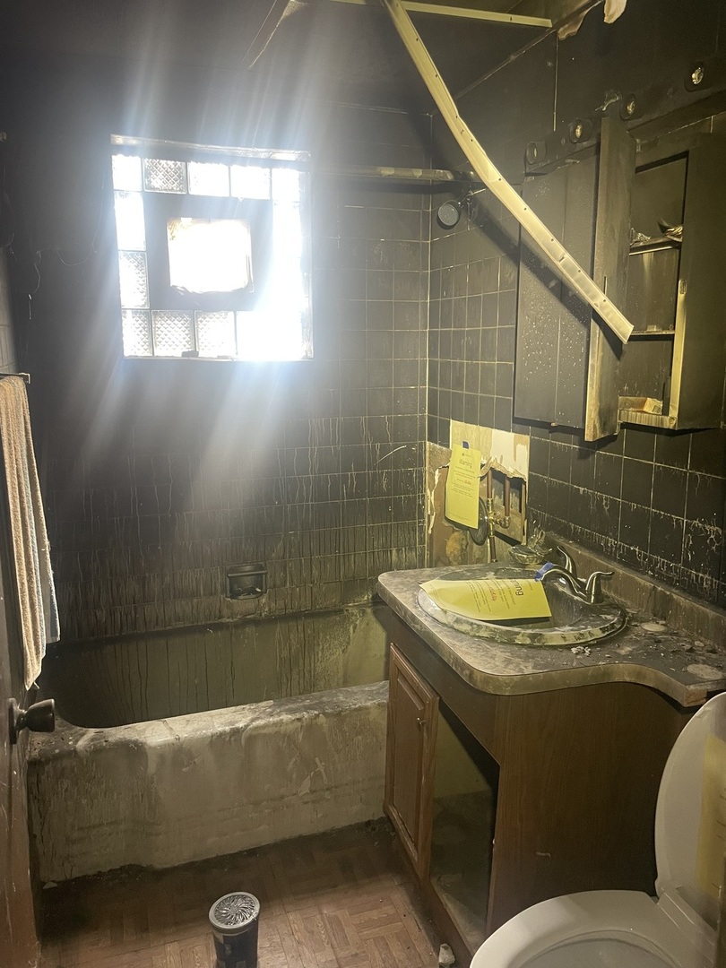 12720 S Morgan St Property Photo 4