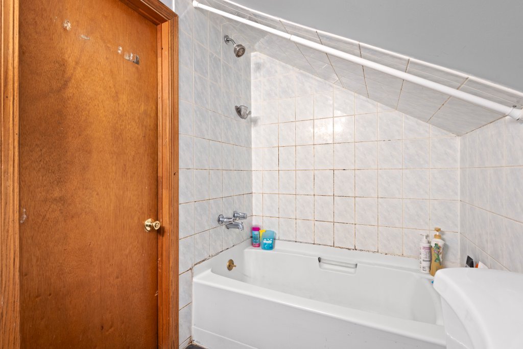 4910 S Keeler Avenue Property Photo 15
