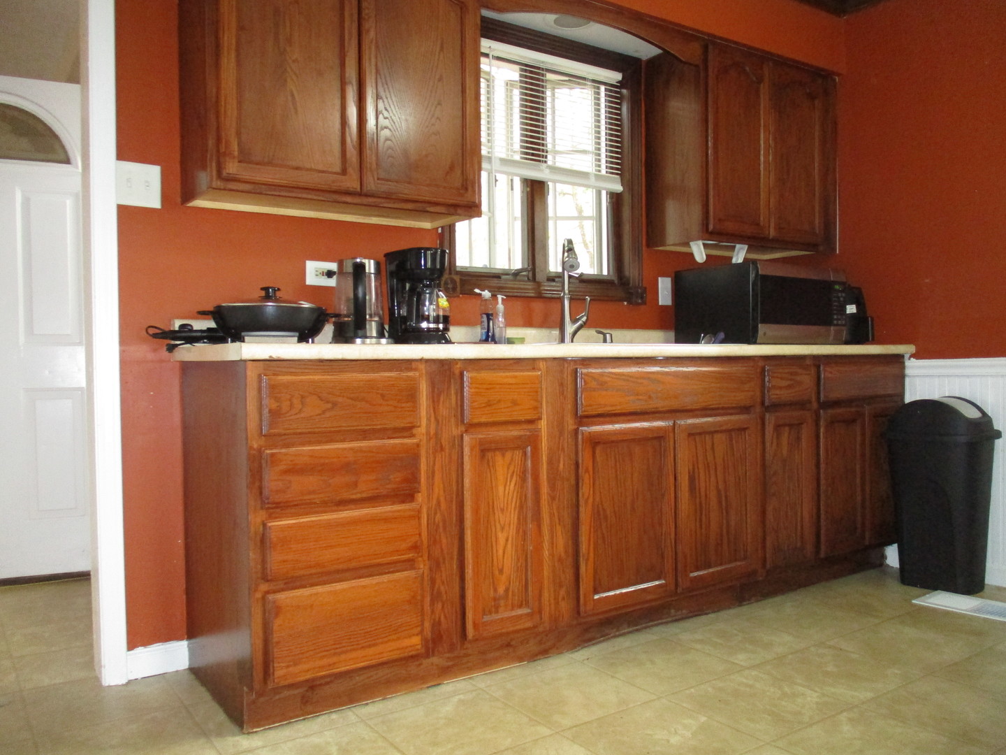 240 Mantua St Property Photo 4