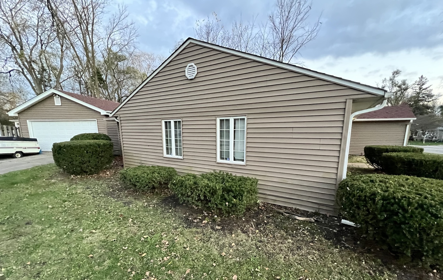 240 Mantua St Property Photo 23