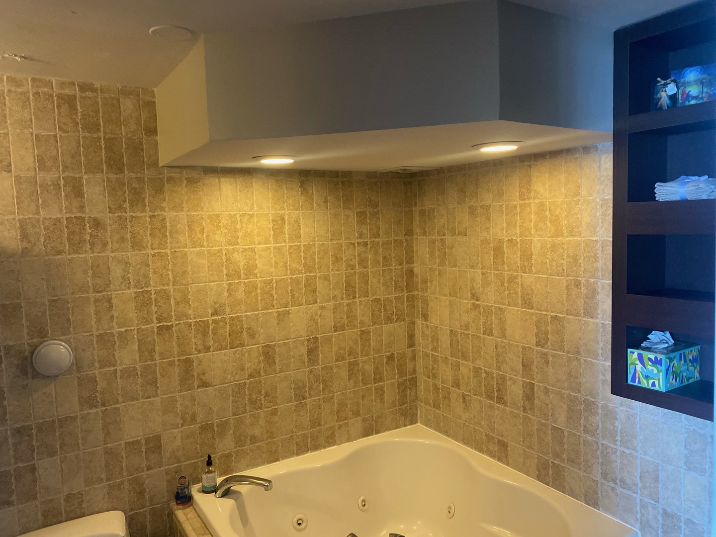 655 W Irving Park Road 5005 Property Photo 7
