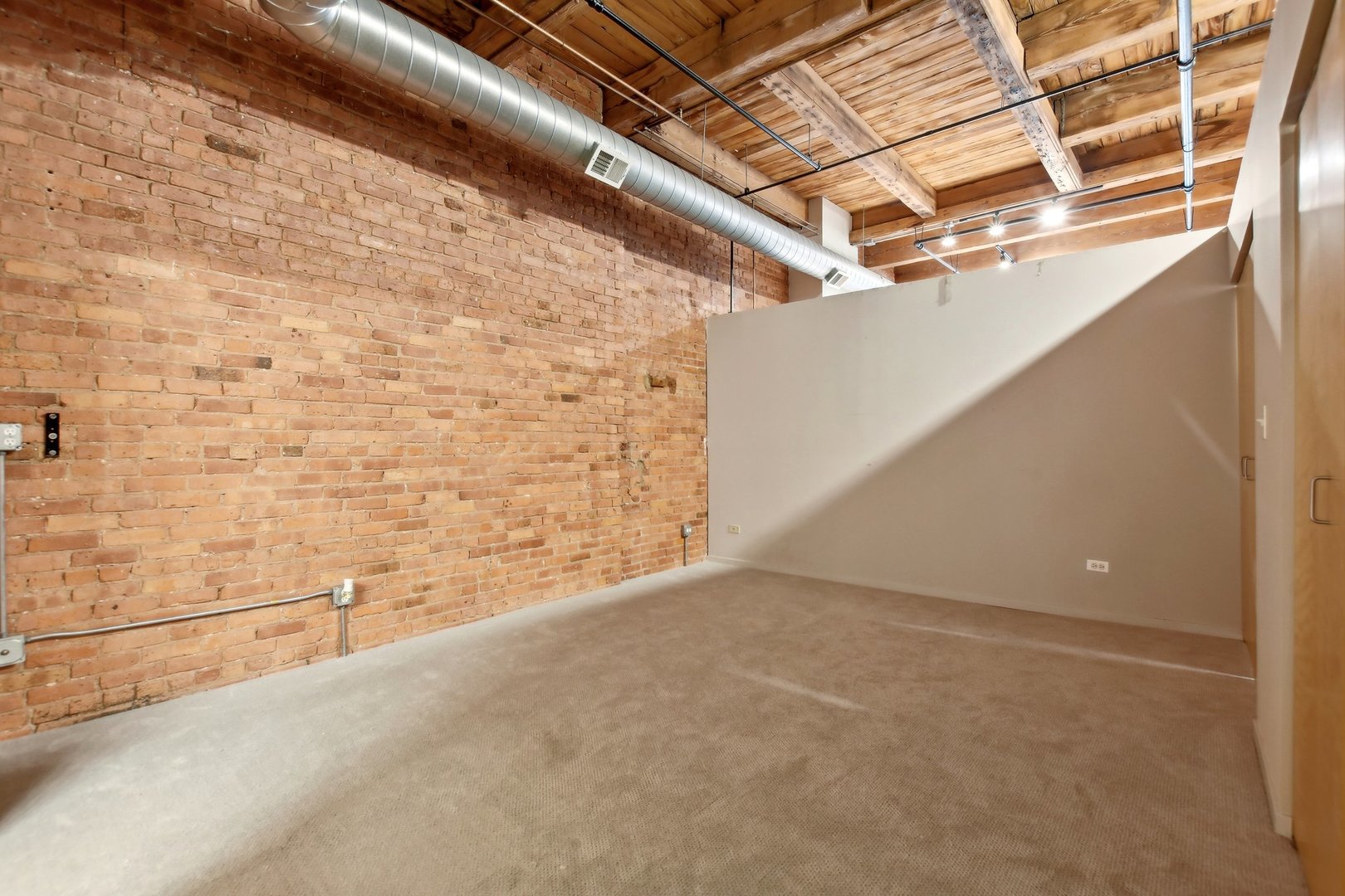 1243 S Wabash Avenue 304 Property Photo 26