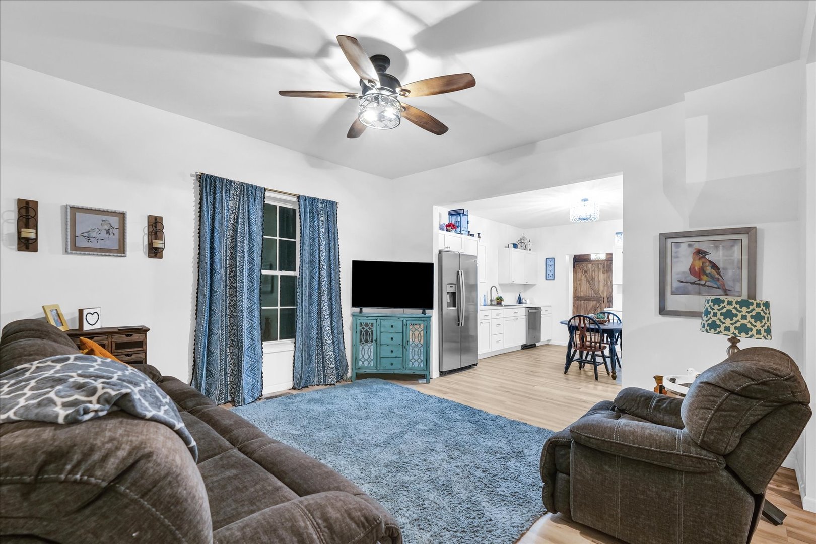 106 S Madison Street Property Photo 6
