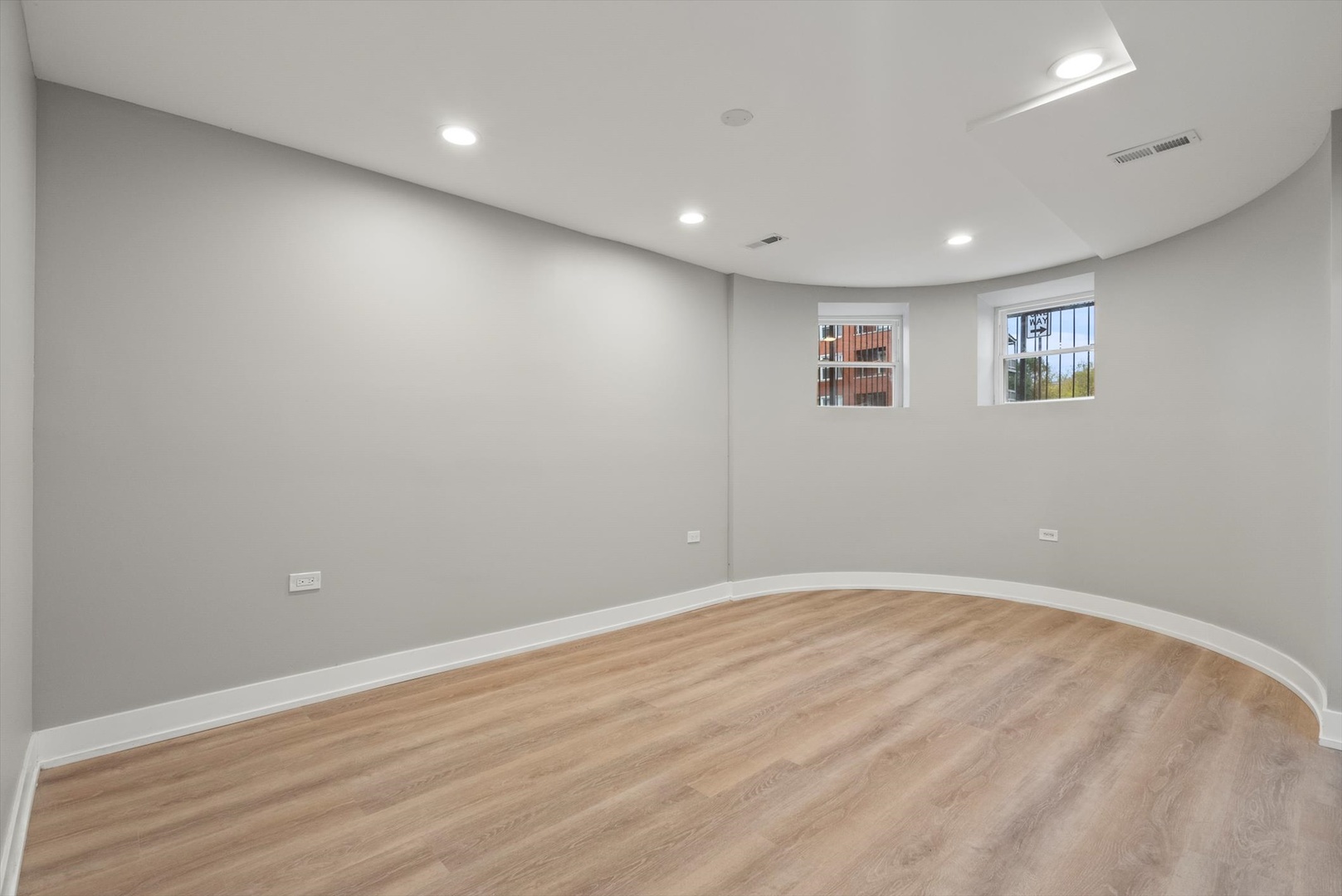 5127 S Indiana Avenue Gf Property Photo 3