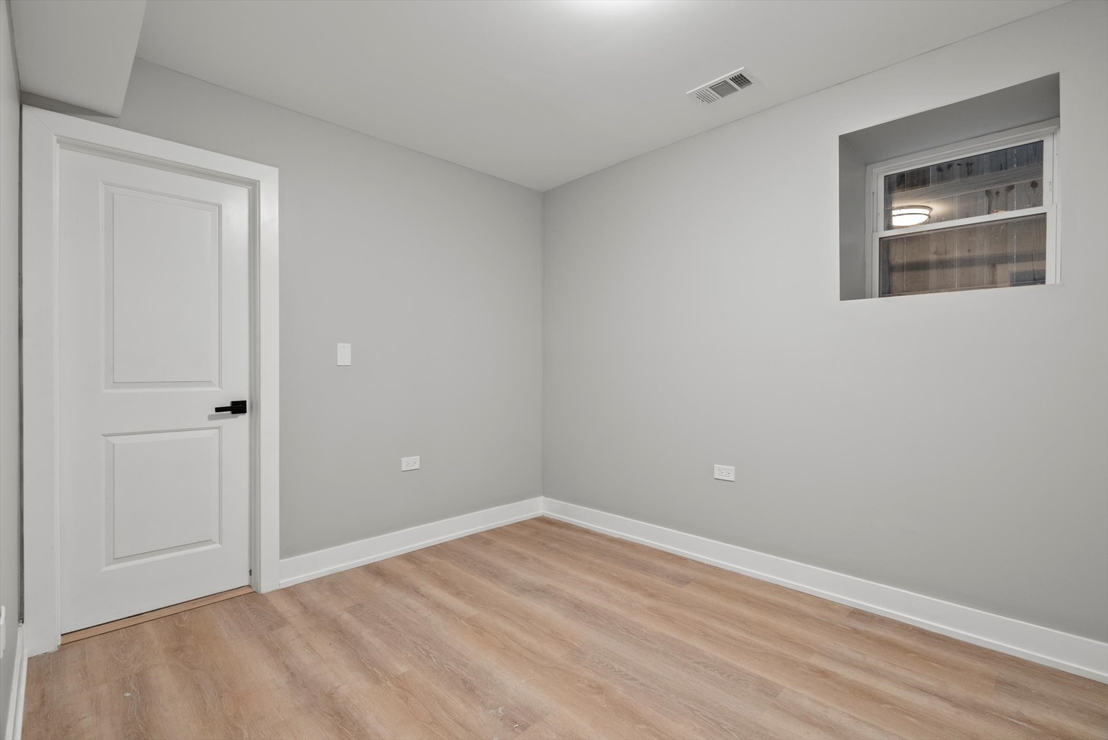 5127 S Indiana Avenue Gf Property Photo 8
