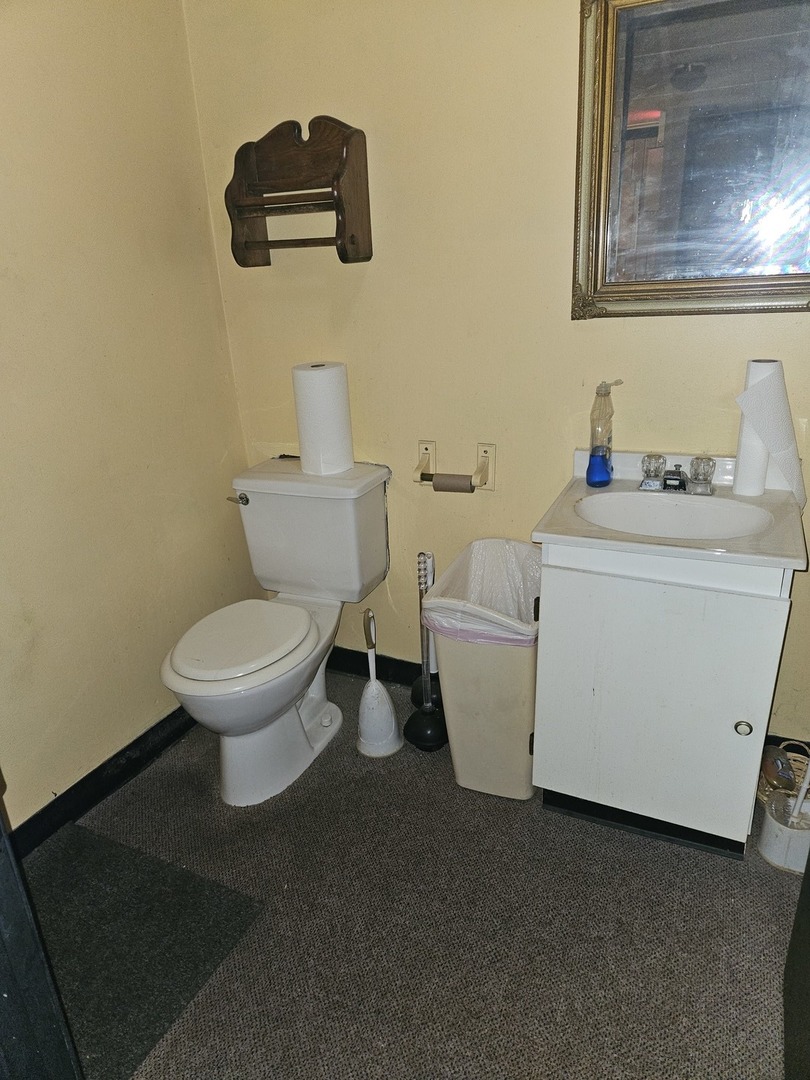 211 E Stephenson St Property Photo 17