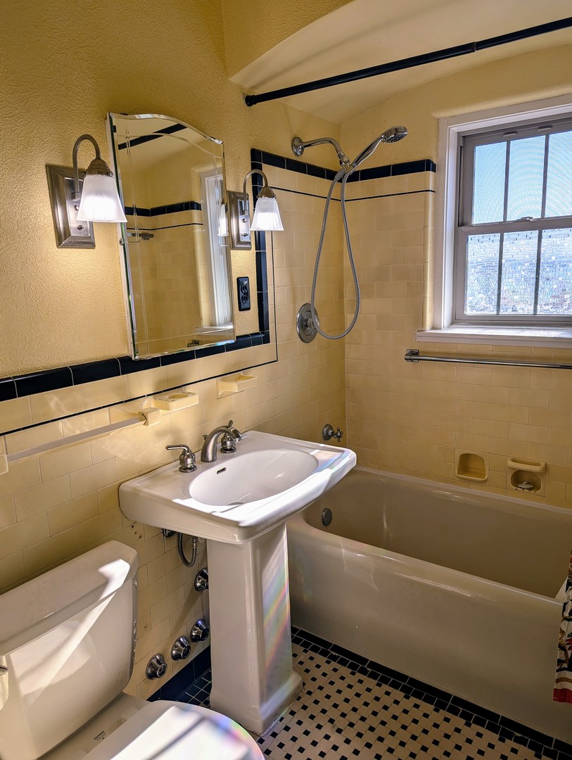441 W Exchange Street 302 Property Photo 14