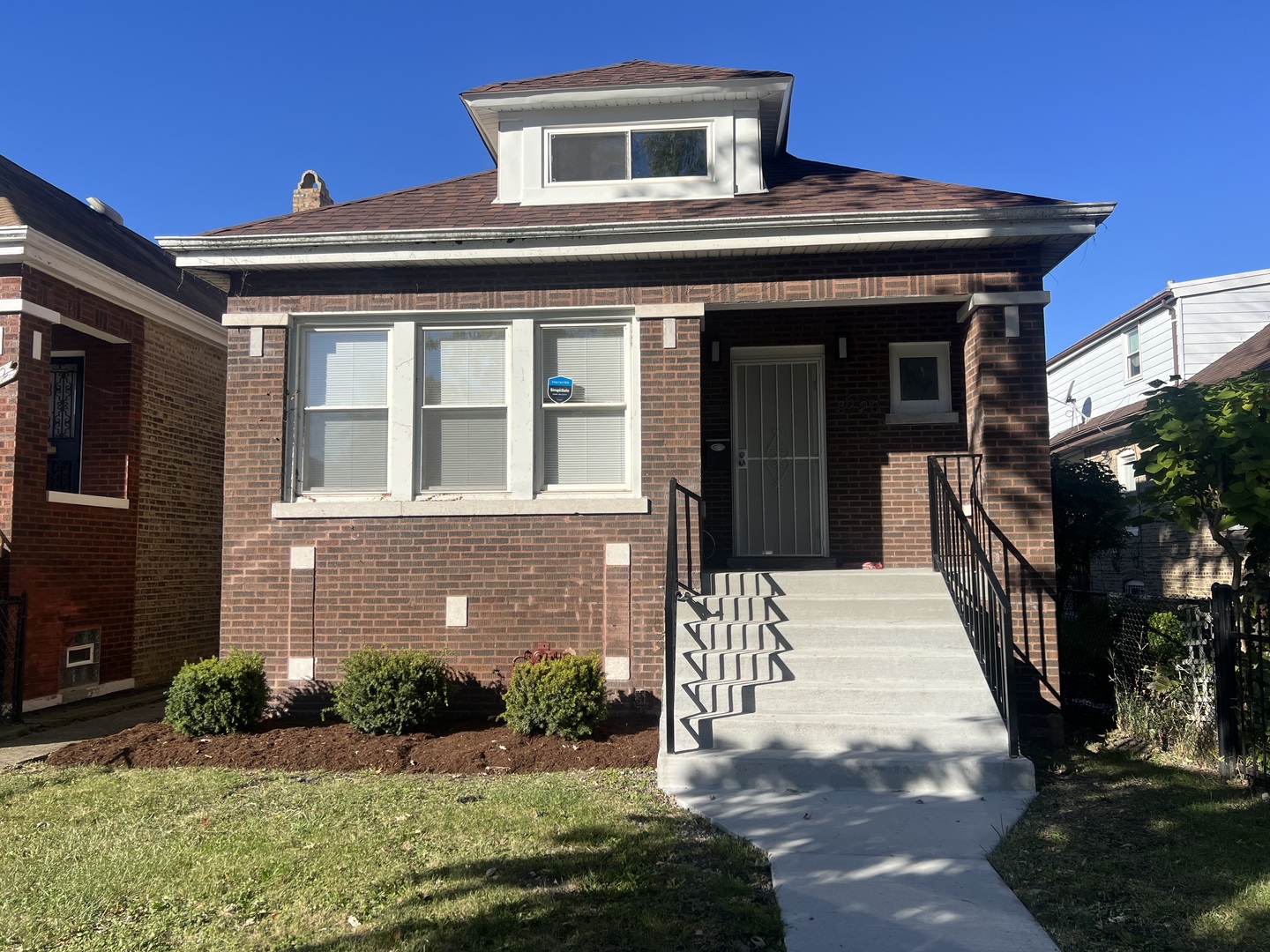 8520 S Morgan Street Property Photo 1