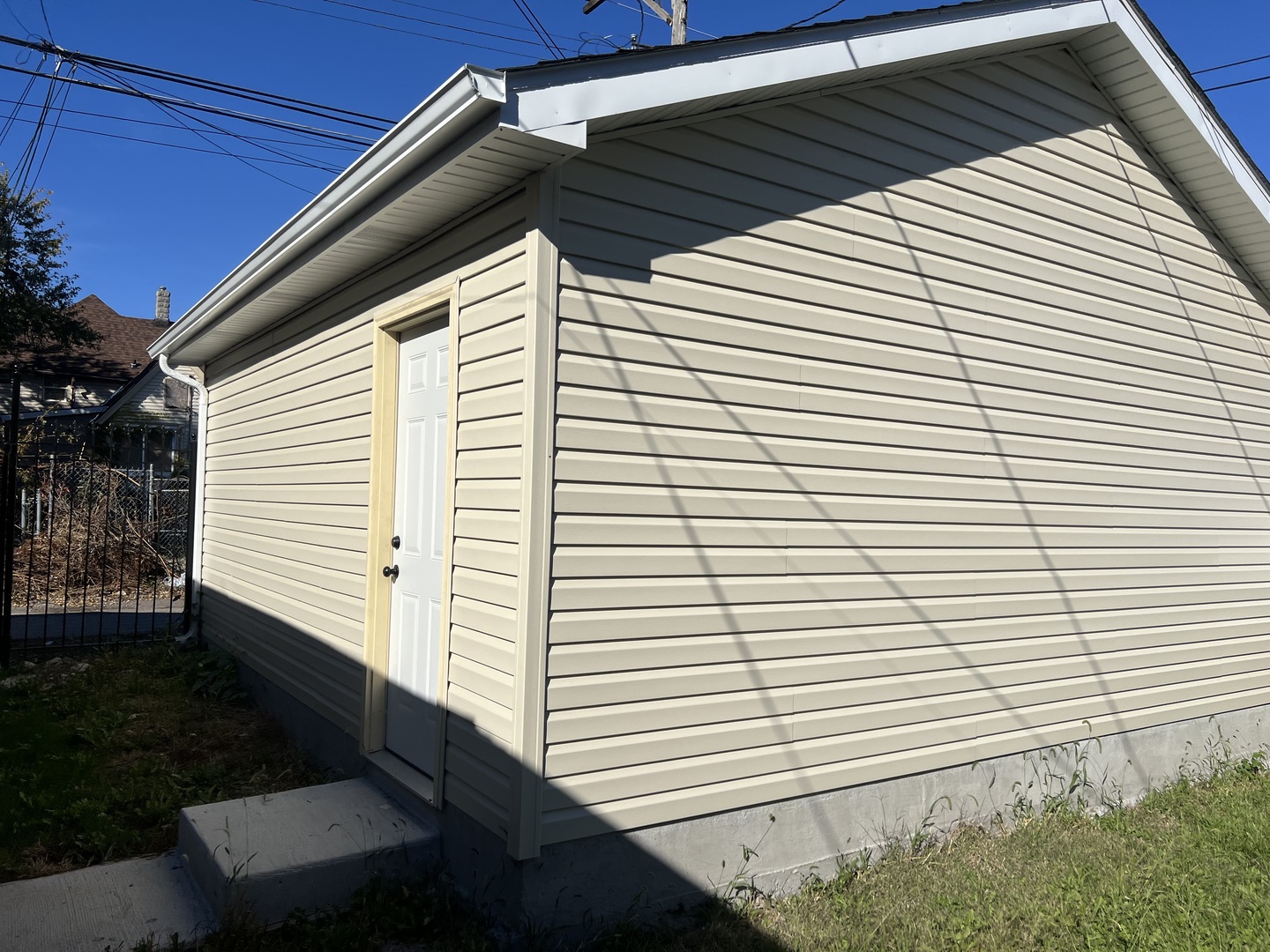 8520 S Morgan Street Property Photo 2