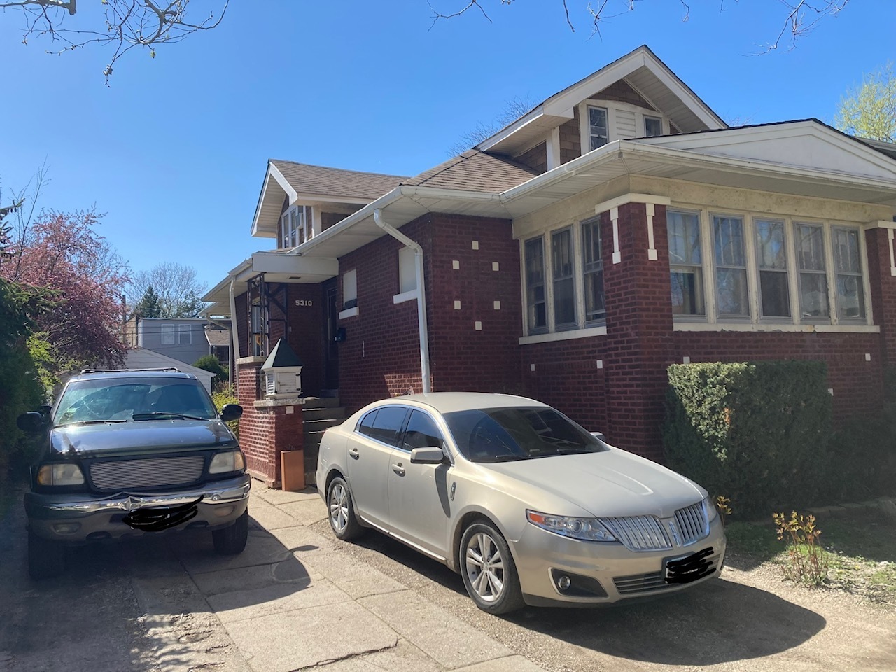 5310 N Spaulding Avenue Property Photo 1