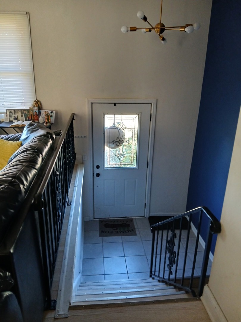 2121 Carmel Boulevard Property Photo 2
