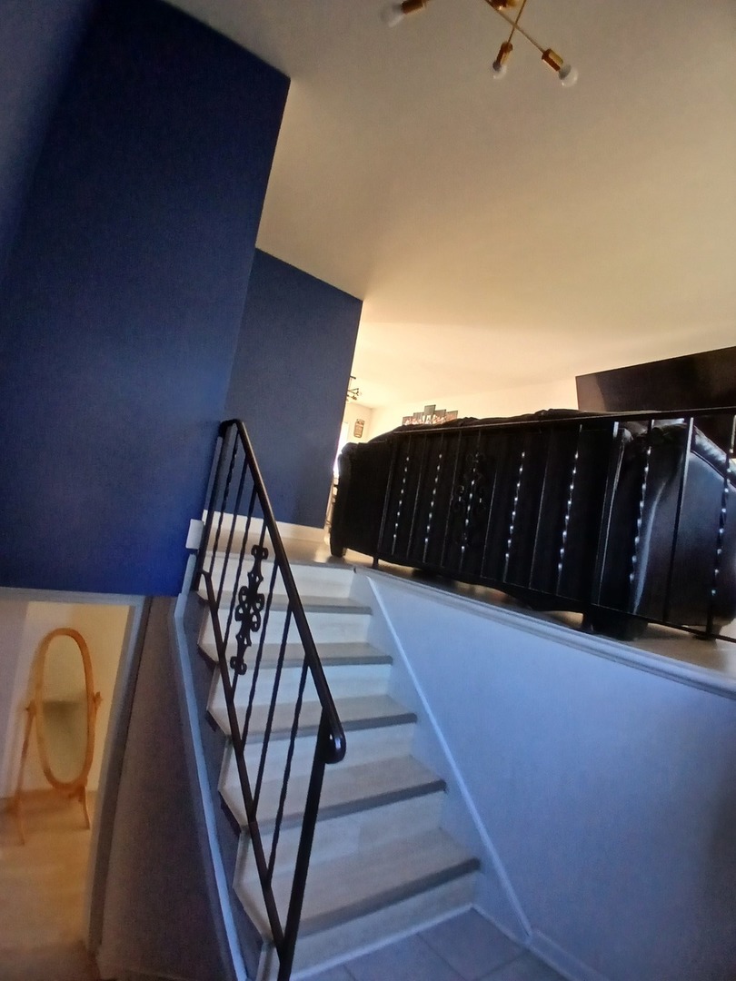 2121 Carmel Boulevard Property Photo 6