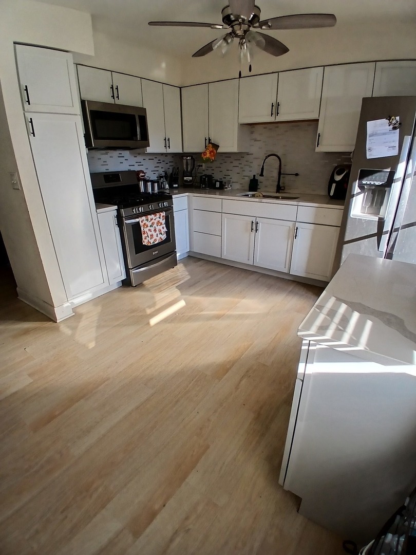 2121 Carmel Boulevard Property Photo 7