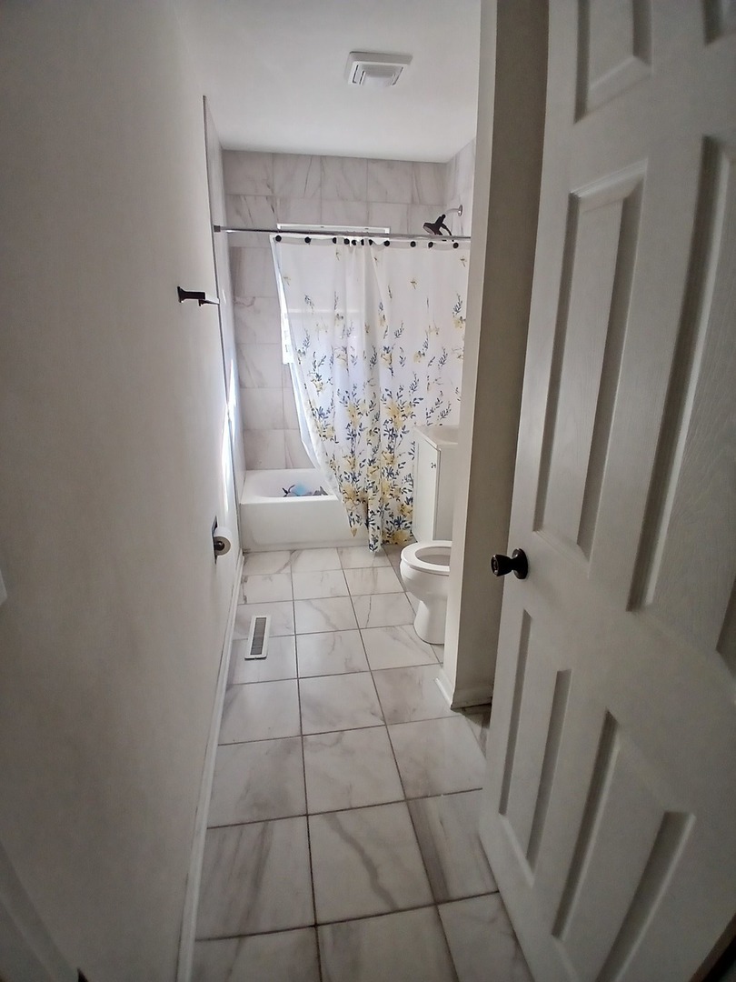 2121 Carmel Boulevard Property Photo 14
