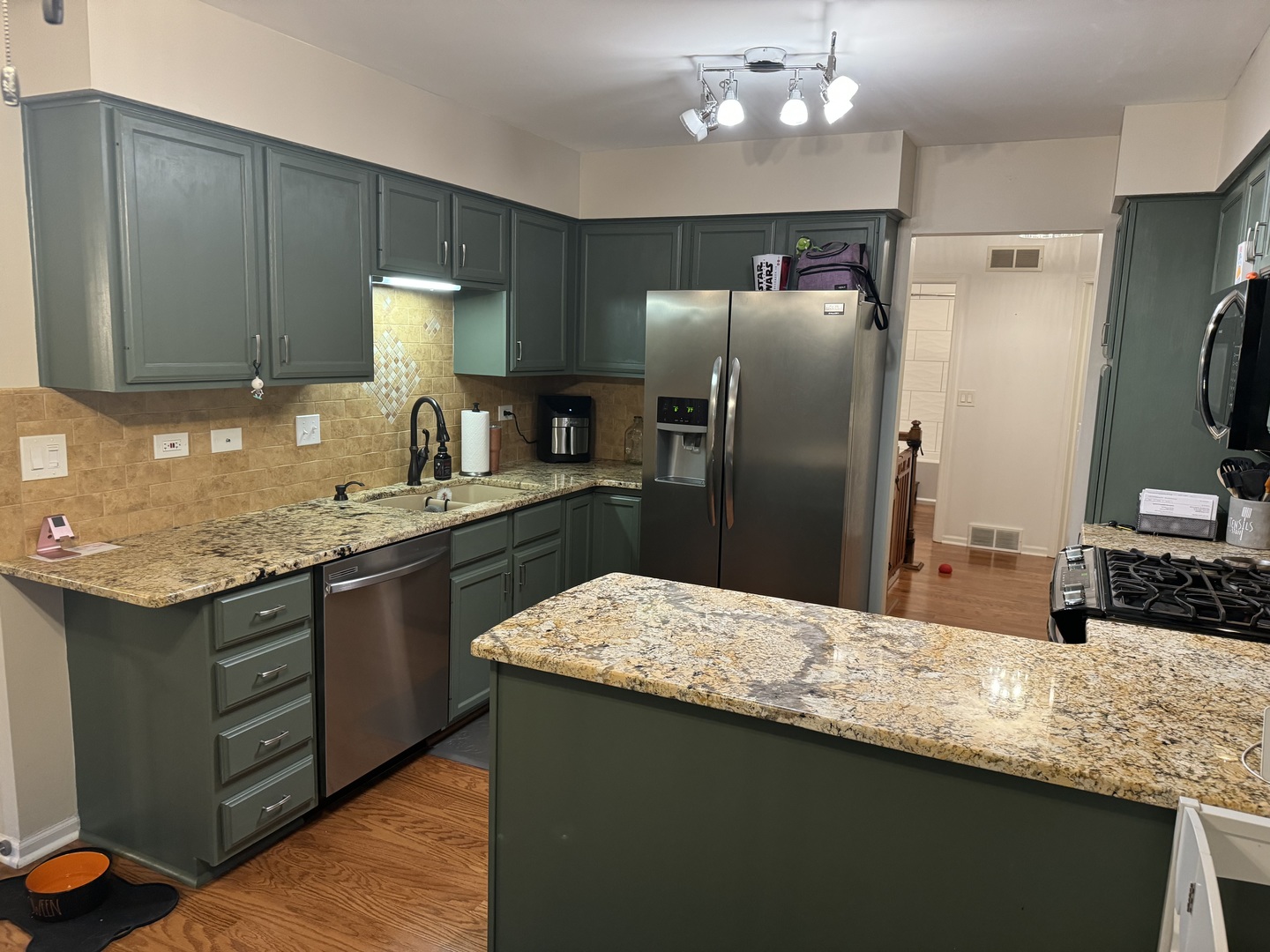 535 Shagbark Drive Property Photo 2