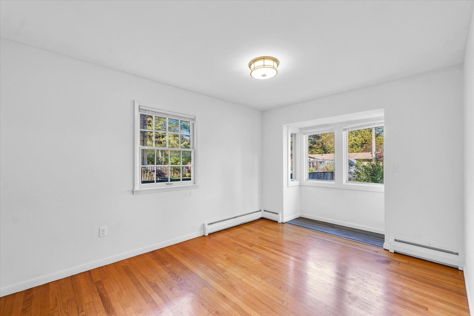 610 E Burkwood Court Property Photo 15