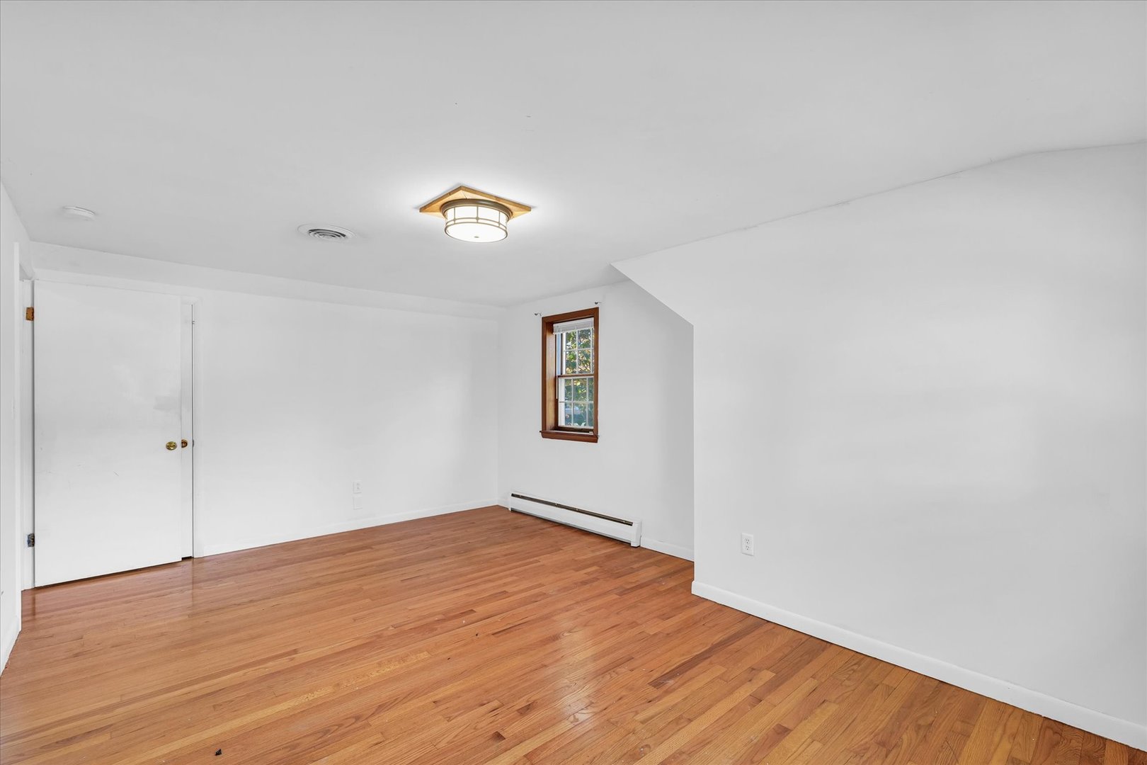 610 E Burkwood Court Property Photo 28