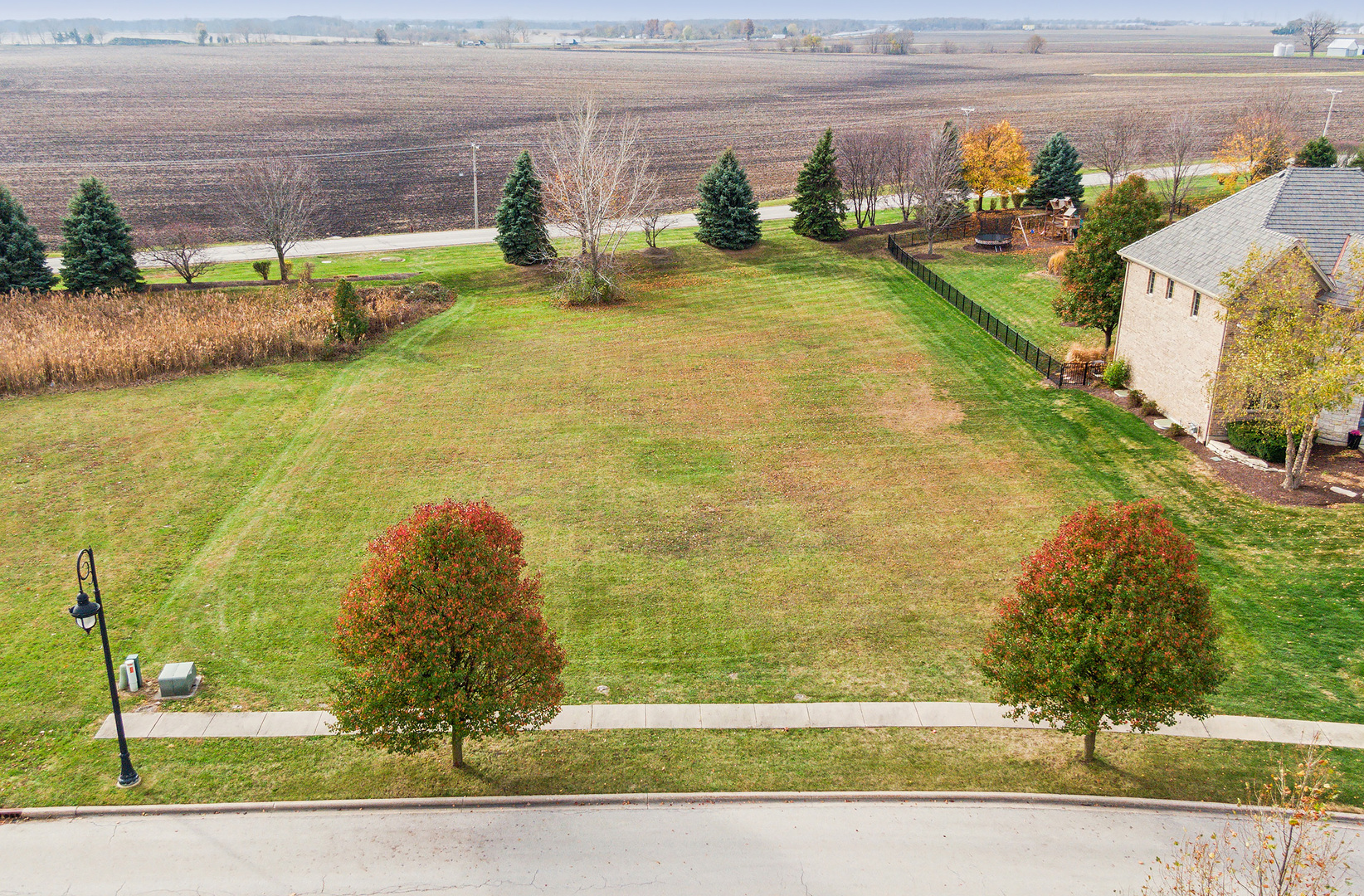21438 Woodland Way Property Photo 3