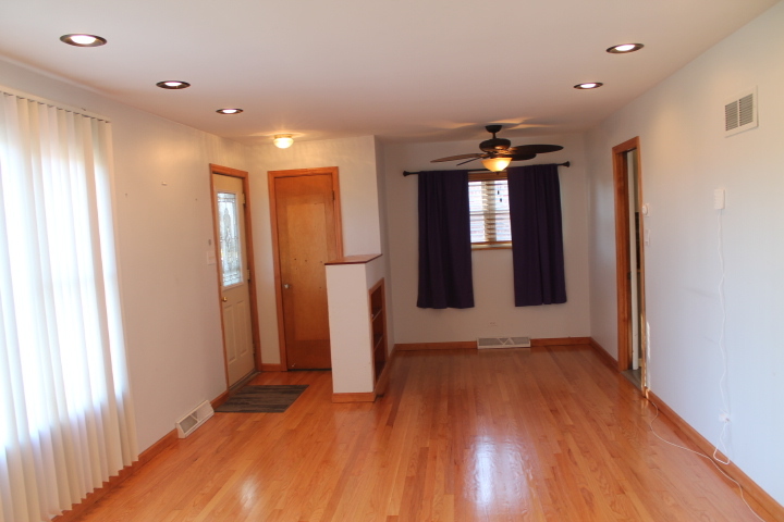 12722 S Laflin Street Property Photo 4