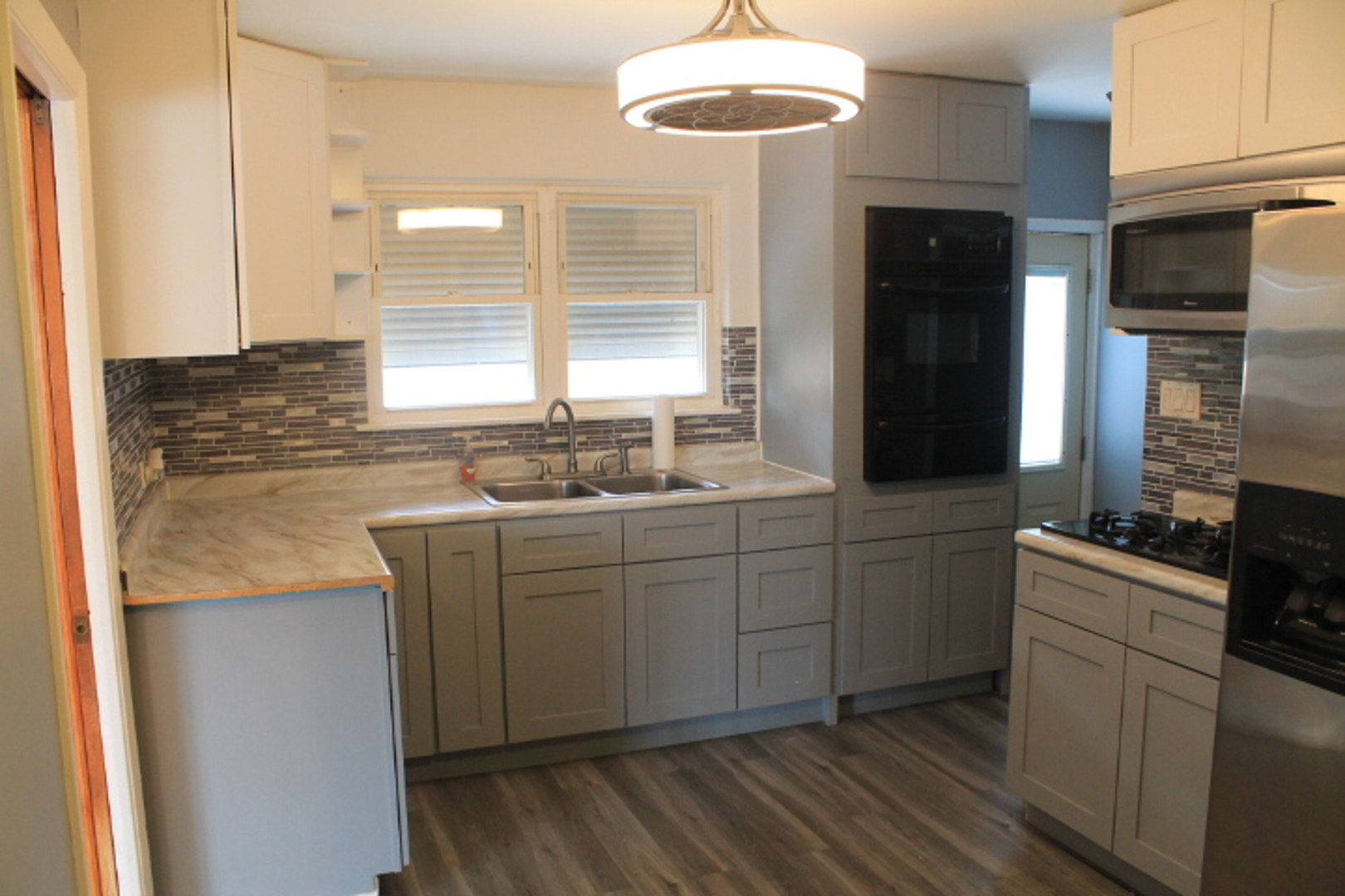 12722 S Laflin Street Property Photo 6