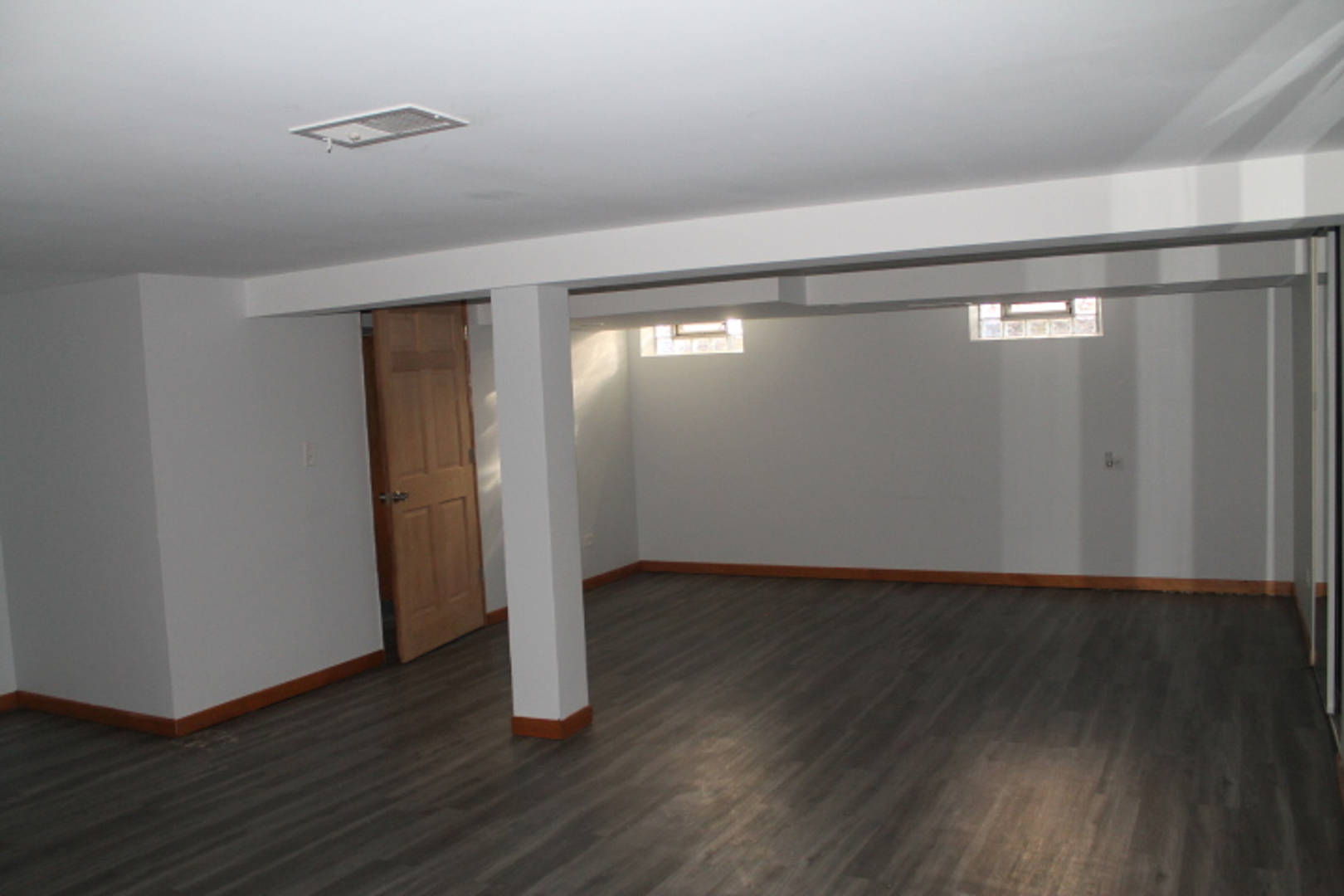 12722 S Laflin Street Property Photo 9