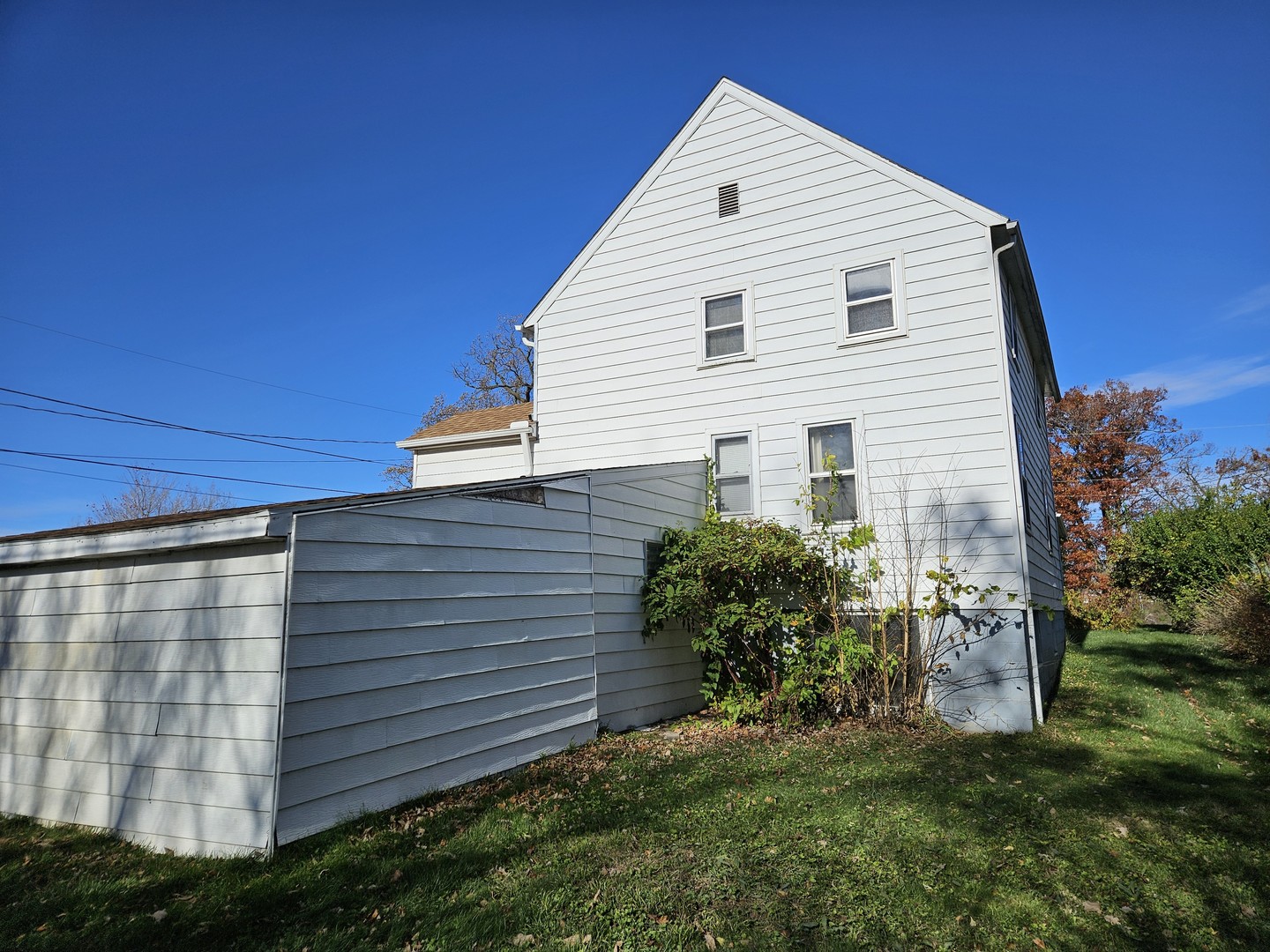 308 E 2nd Street Property Photo 5