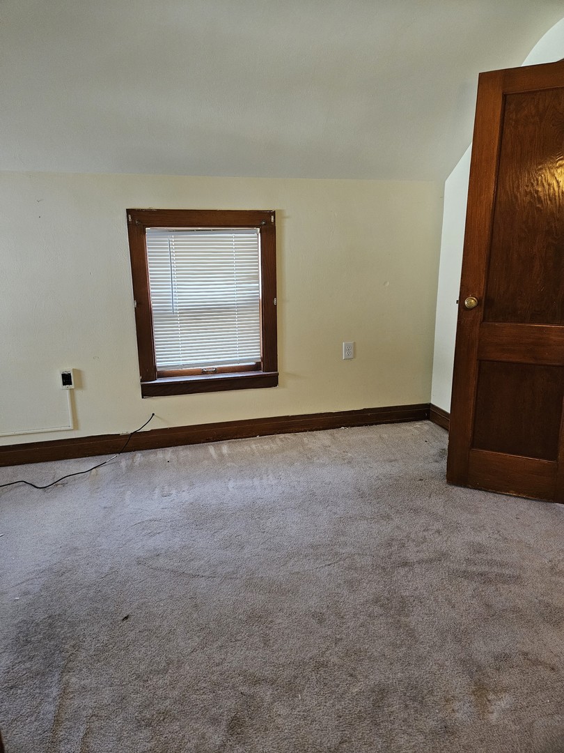 308 E 2nd Street Property Photo 33