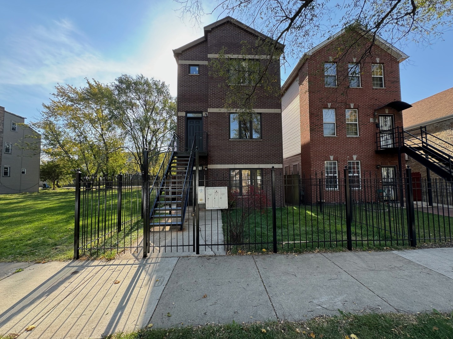 3037 W Polk Avenue 2 Property Photo 1