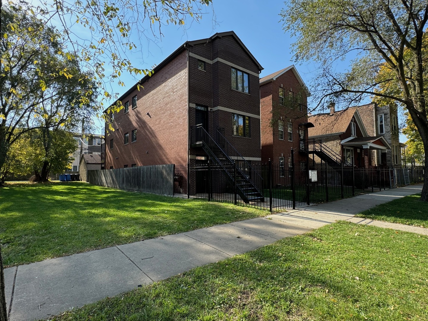3037 W Polk Avenue 2 Property Photo 2