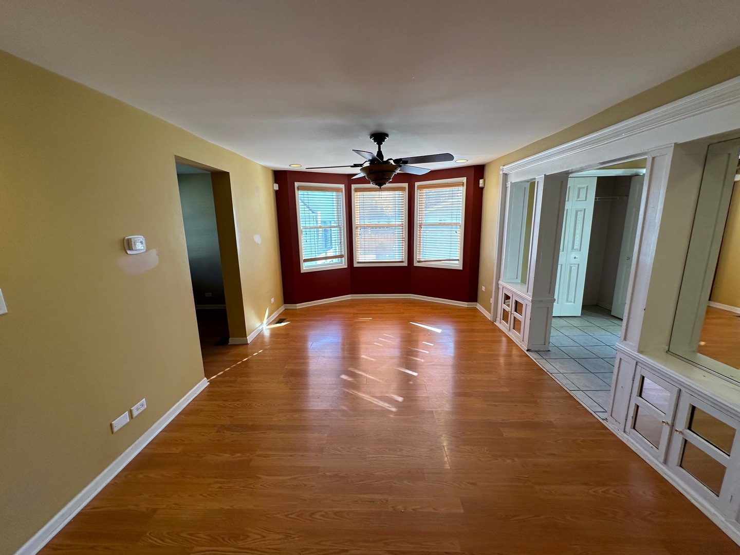 606 S York Street Property Photo 8