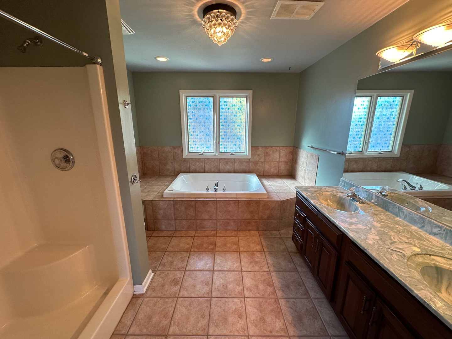 606 S York Street Property Photo 18
