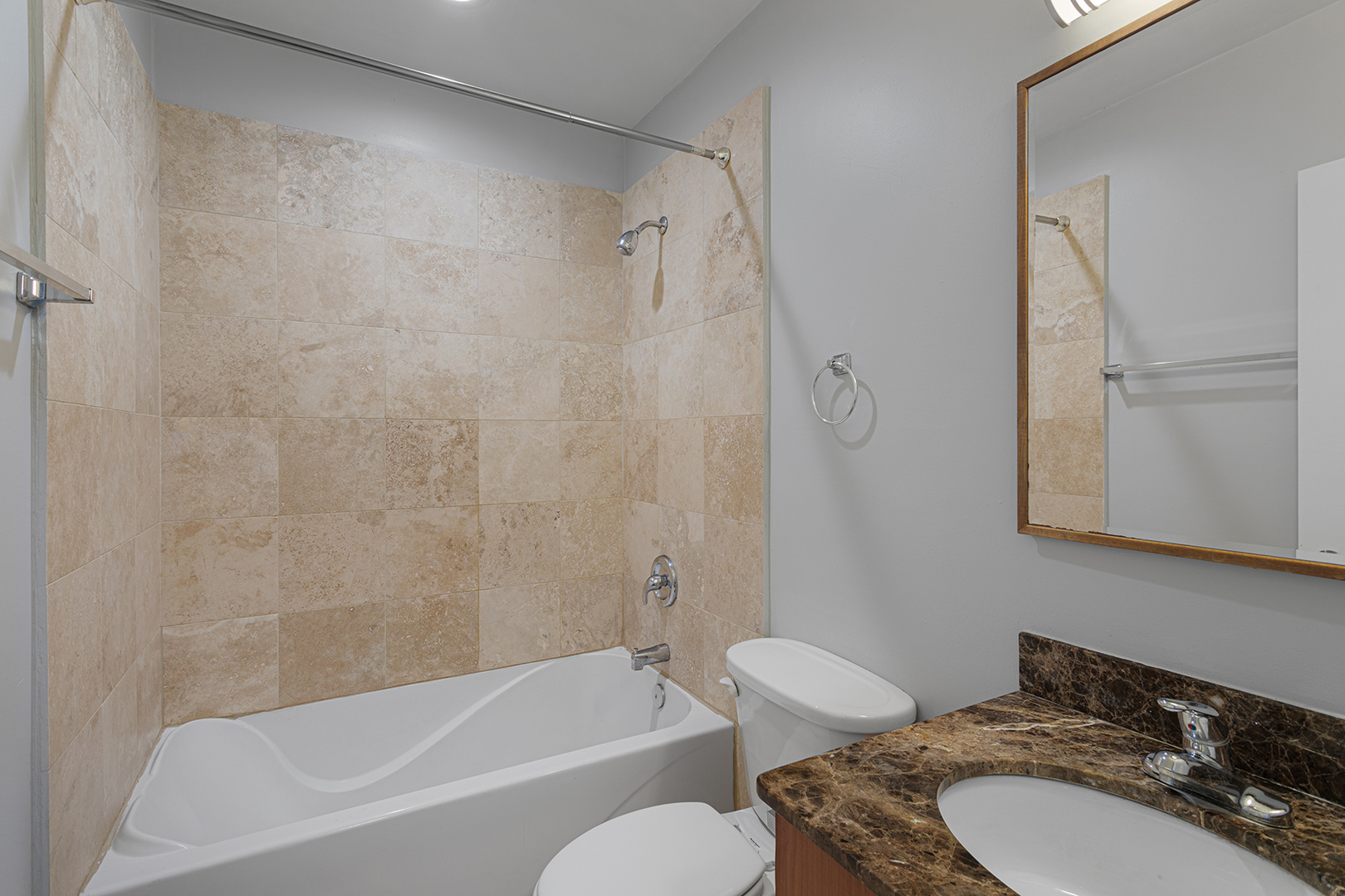 7528 N Seeley Avenue 304 Property Photo 12