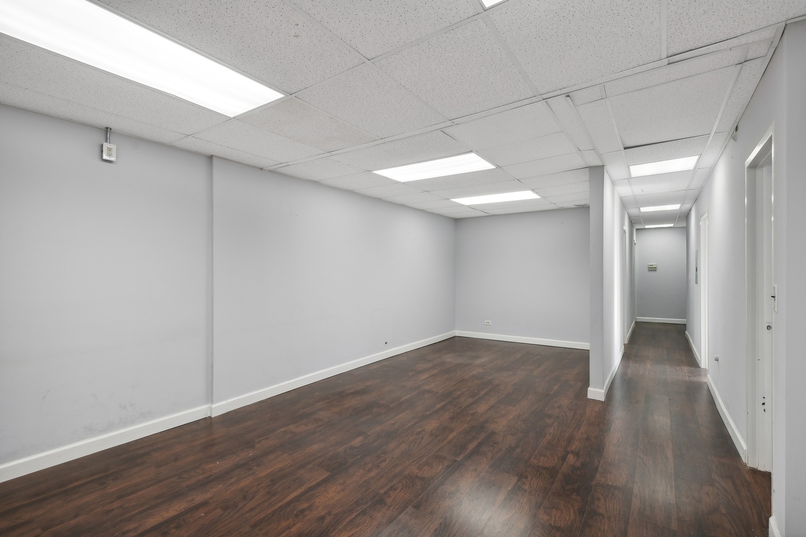 1600 Dempster St Property Photo 10