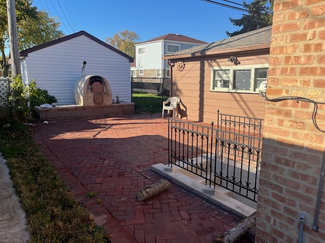 8128 S Kilbourn Street Property Photo 16
